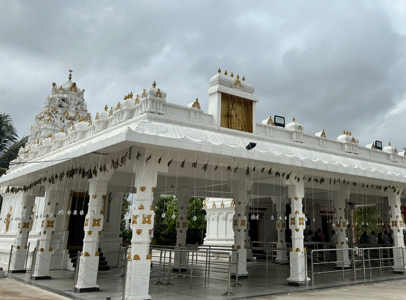 TTNSeva's tweet photo. Penjerla Swayambhu Sri Anantha Padmanabha Swamy

🛕 Temple: Penjerla Swayambhu Sri Anantha Padmanabha Swamy
📍 Place: Penjerla, Shamshabad, Hyderabad

🙏 Follow @TTNSeva for spiritual Telangana content.

#Jogulamba #ShaktiPeeth #TTNSeva https://t.co/xtzqCNePbl