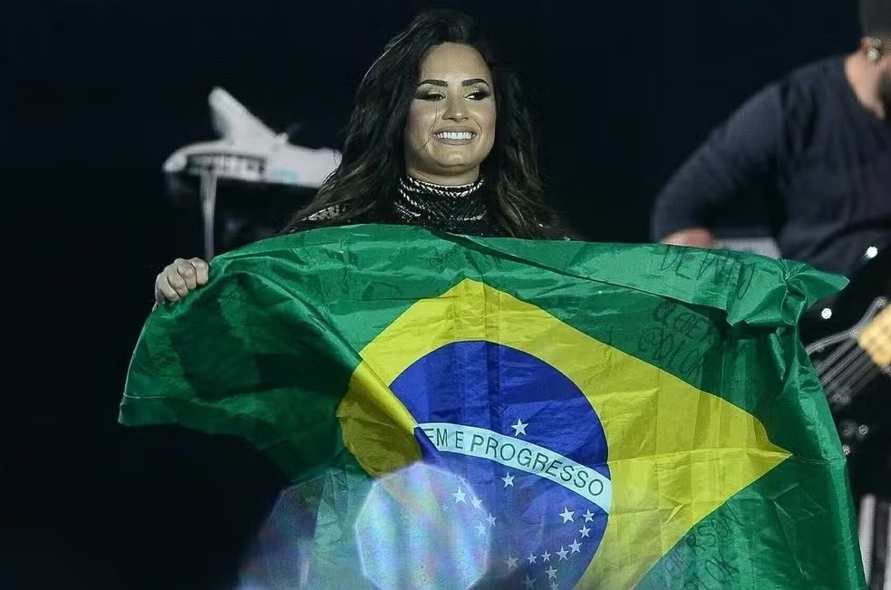 JCMDNews's tweet photo. In just 44 minutes, Demi Lovato’s second show at the Suhai Music Hall in São Paulo, Brazil on September 16  is officially SOLD OUT! https://t.co/QEE0VoLfSR