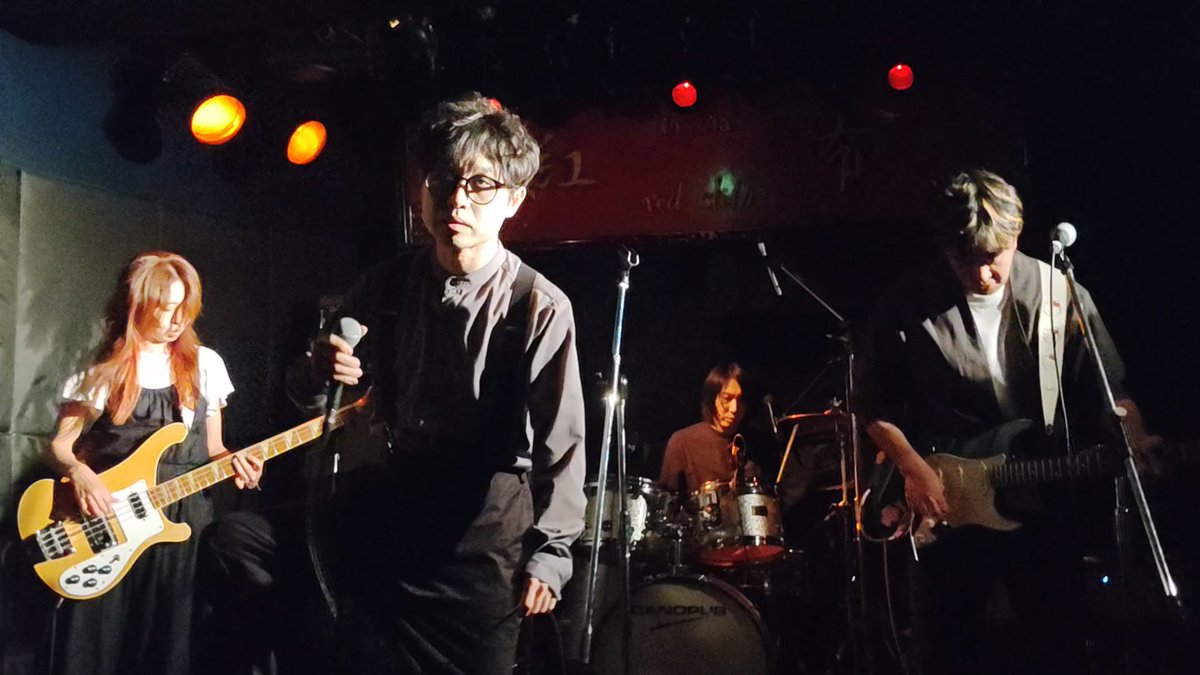 ringorila2025's tweet photo. #リンゴリラの退屈をぶっ飛ばせ ‼️vol.1
無事終演いたしました。
素晴らしい出演者の皆様、新宿Red Cloth様、お忙しい中お越しいただいた皆様超〜〜ありがとうございました！！！！！！

＃リンゴリラ
＃MicrolLama
#小山健太とねこやま電気 https://t.co/ucysPXfPxF