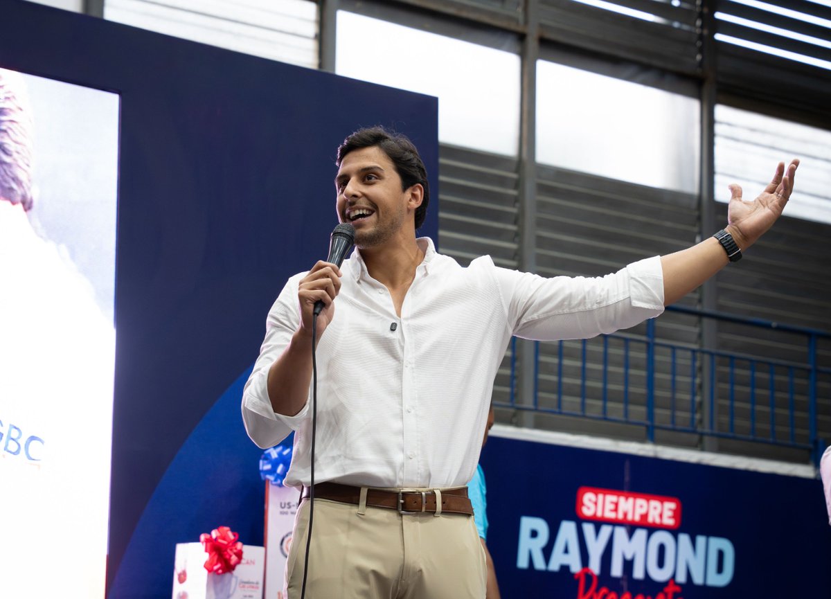 LAPONNY03's tweet photo. Donde hay una madre, está Raymond

Más de 700 madres del Distrito Nacional celebraron junto a Raymond Rodríguez una tarde llena de alegría, reconocimiento y gratitud. https://t.co/tmlEBgMoJ9