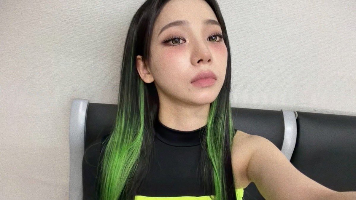 baekssuel_bluu's tweet photo. 첫레몬💚 https://t.co/WesWQD5RG5