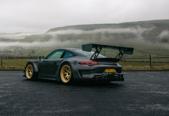 mycarheaven's tweet photo. British performance car specialist Talos Vehicles has revealed one of the most striking Porsche-based creations in recent years. Meet the TALOS 911 RT, a limited-run machine inspired by the legendary Porsche 911 R race car and carefully reworked for road use.

#carblog #porsche https://t.co/VI6AaLLzKg