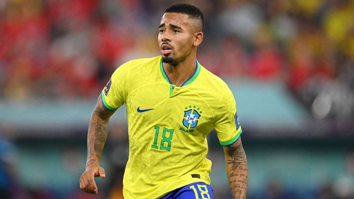 FabrizeroRodri's tweet photo. 💣🇧🇷 OFFICIAL: Gabriel Jesus has been called up to Brazil’s World Cup squad as a replacement for the injured Neymar.

Carlo Ancelotti has made the decision, with the Arsenal forward set to feature at his third World Cup.

João Pedro not included. ❌ https://t.co/rNAzyOWxK3