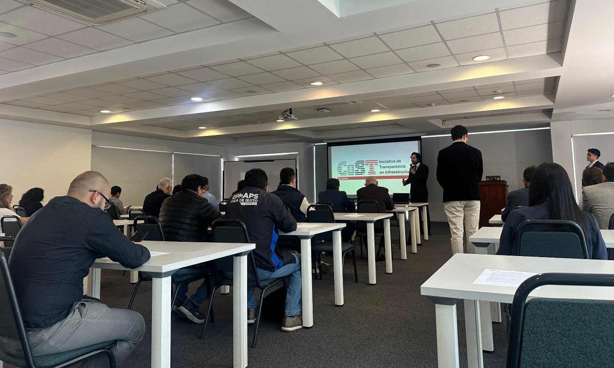 CostEcuador's tweet photo. CoST presentó el primer informe de revisión independiente de Ecuador, con la colaboración de @aguadequito, la @AzuayPrefectura y la @GadPastaza. https://t.co/wMpb2gaD3N