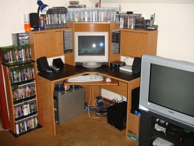 The hold this corner computer setup had on us in the late 90s/2000s was ...