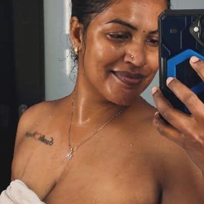 reshuma_rechu_1's tweet photo. Why does a night time bath during this session feel so special… relaxing body, calming mind, and creating naughty thoughts too? 🌙🚿✨

#GTvsRR #RRvsGT https://t.co/8zGd8f7eyM