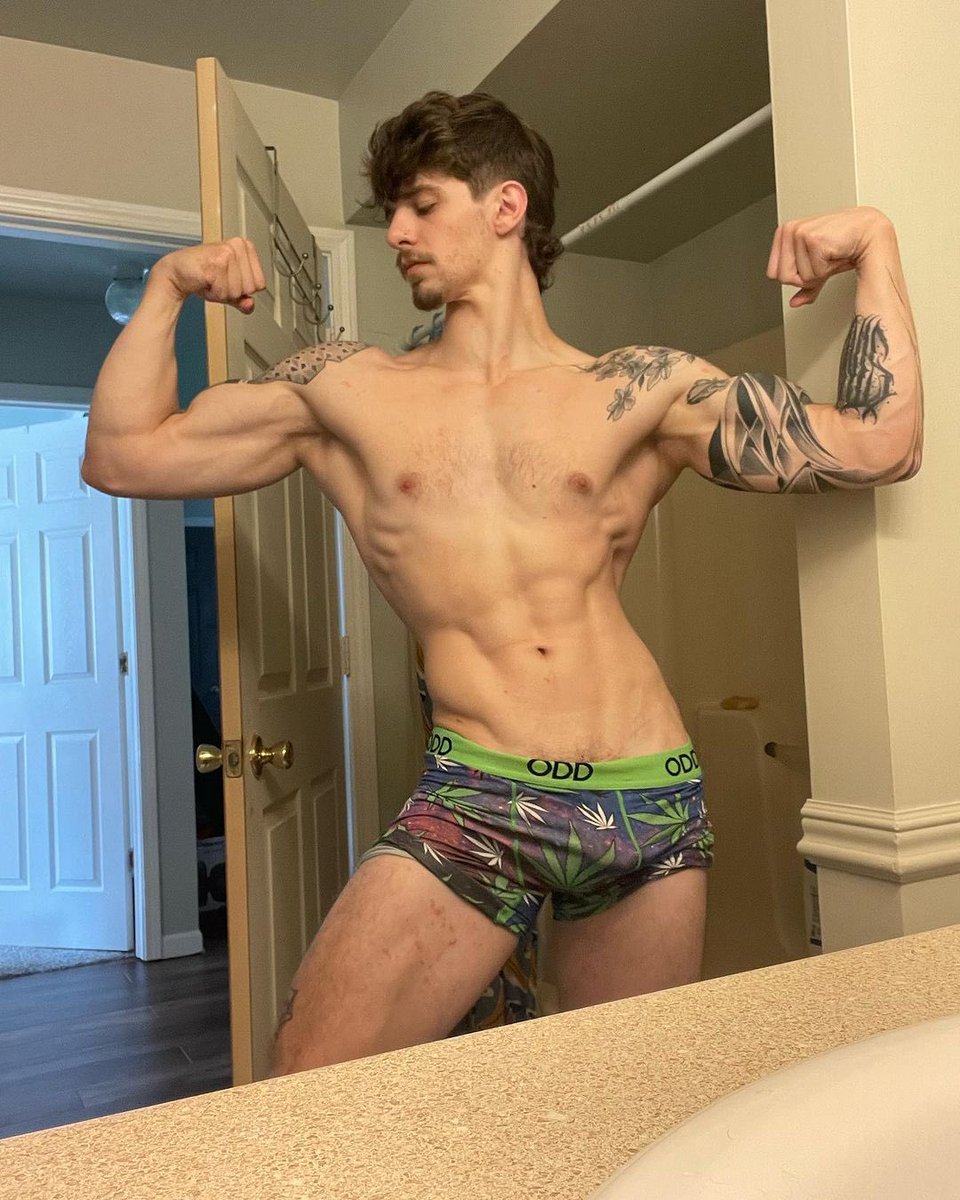 talktotom1606's tweet photo. Who wants to be owned by me 😈🫶🏻❤️🤷🏻‍♂️
#cashslave #findom https://t.co/Xah4JIGl1r