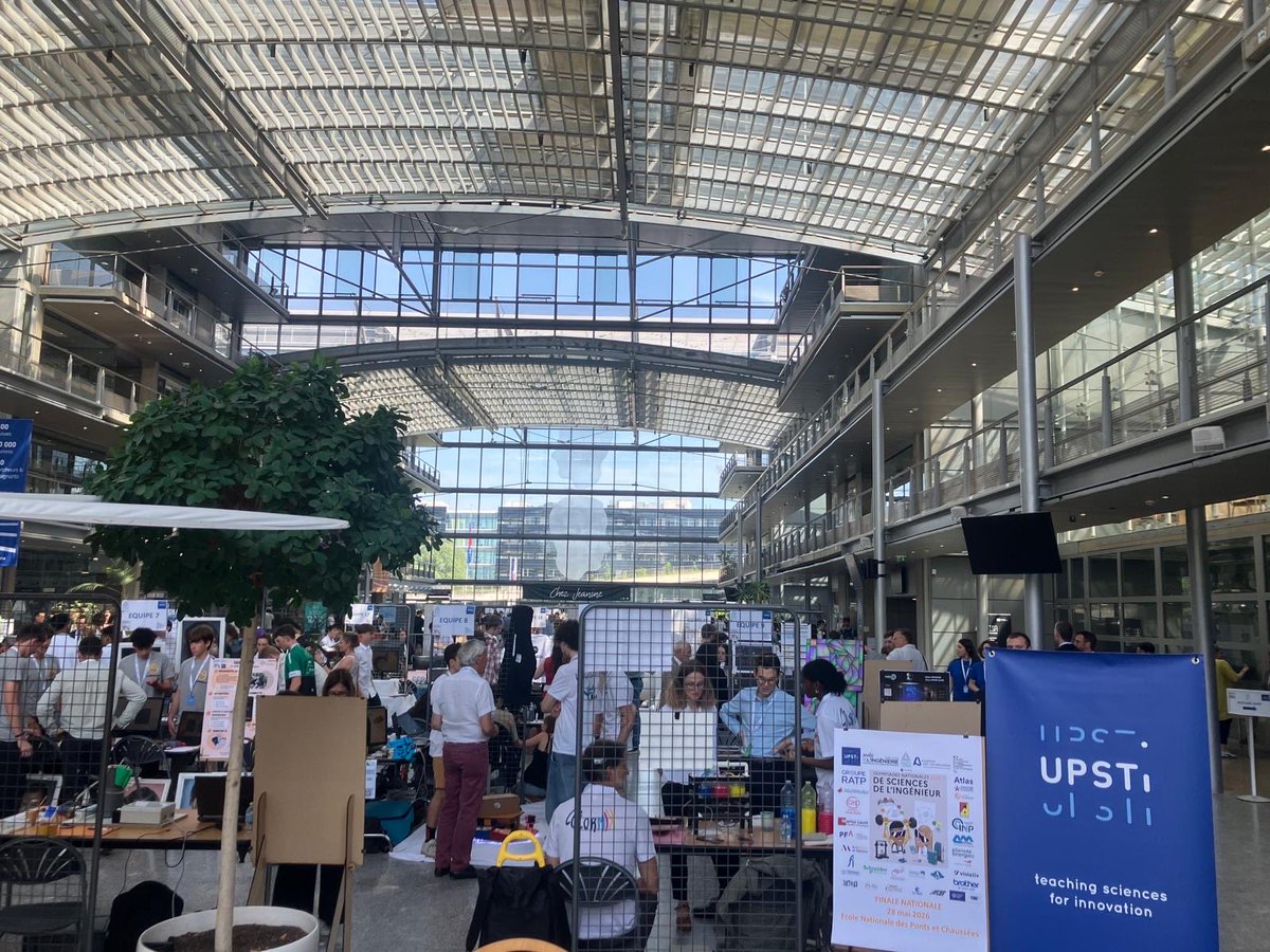 PlaneteEnergies's tweet photo. 🚀Finale Nationale des #OlympiadesSI : Planète Énergies est fière de faire partie du jury une seconde fois !
👩🔬57 projets innovant, portés par 250 élèves de #première et #terminale passionnés par les sciences de l’ingénieur.
Sélectionnés parmi 945 projets, bravo à tous !👏 #OSI https://t.co/NhKFJVj75j