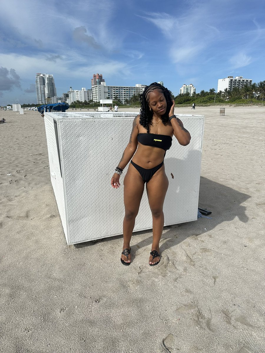 jaaylenoo's tweet photo. i love miami 🙈 #0529 ♊️ https://t.co/9jDXvwfiJz