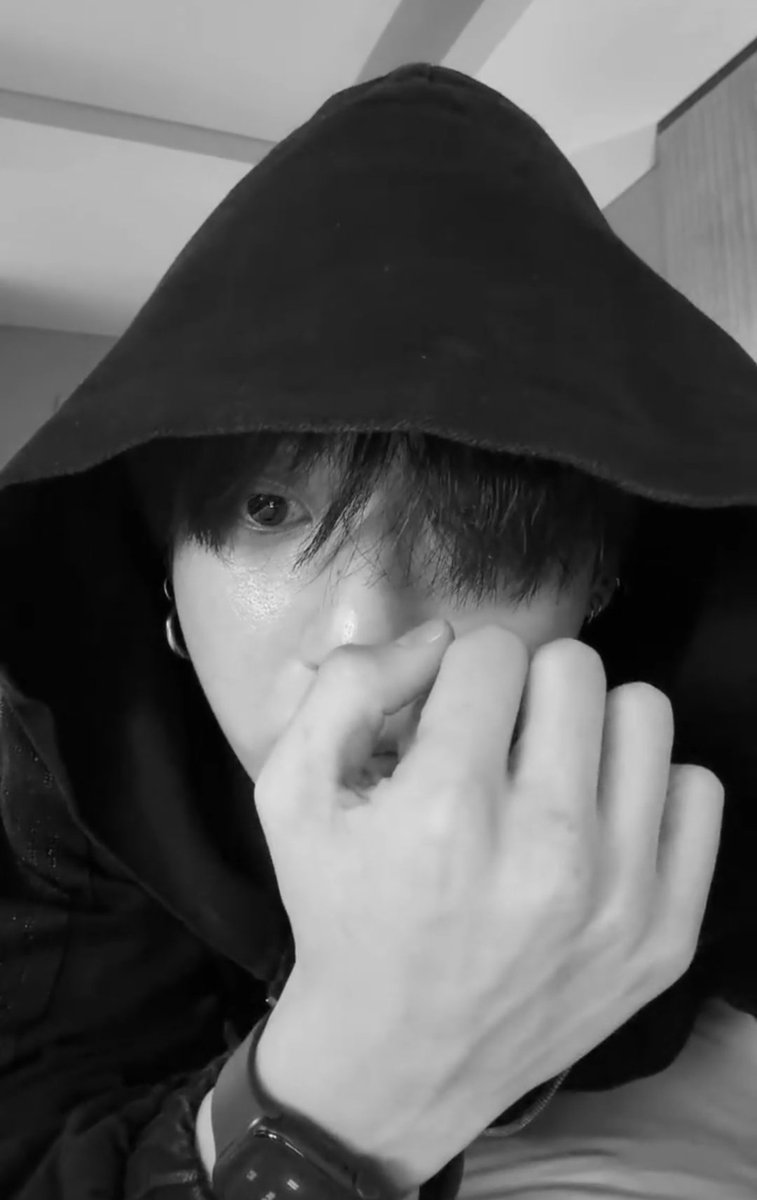 VRaang_613's tweet photo. ㅋㅋㅋㅋ제목이 자려고 누웠는데 갑자기~~ㅋㅋㅋㅋㅋㅋㅋ들어본 제목(?)ㅋㅋㅋㅋㅋㅋ https://t.co/o7u4WlAWRK