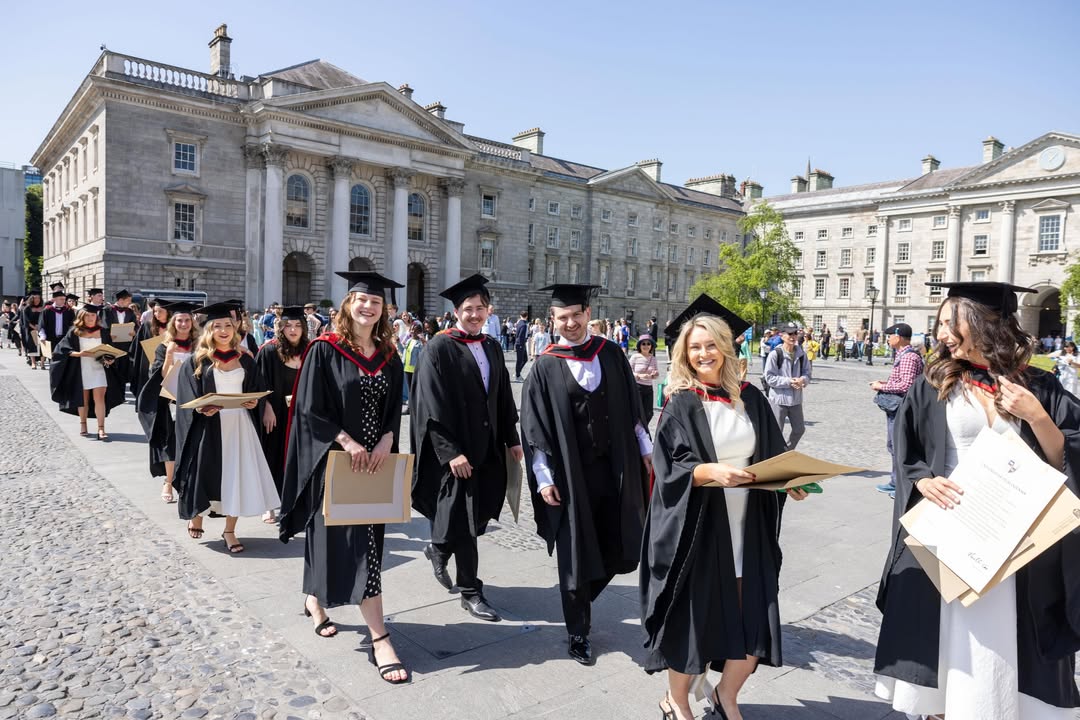 AtlanticProgram's tweet photo. A massive congratulations to the Trinity College Dublin medical students who officially graduated recently! 🎓

You made it! ⭐

📷 @tcddublin &amp; @TCDAcadRegistry https://t.co/405DI4G0oS