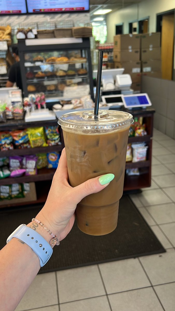 o_abby1's tweet photo. Long Island deli iced coffee that’s all that’s the tweet https://t.co/9SmvC7gYsc