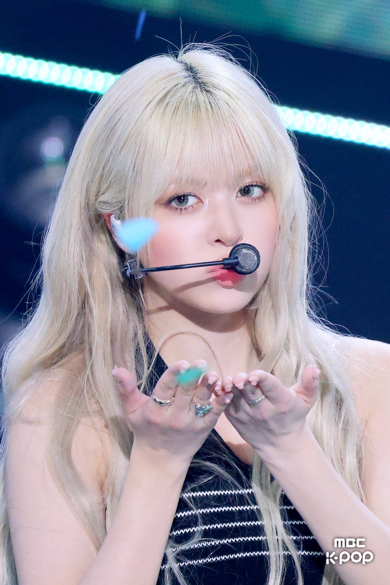 260523 Lily - MBC Show! Music Core #LILY #릴리