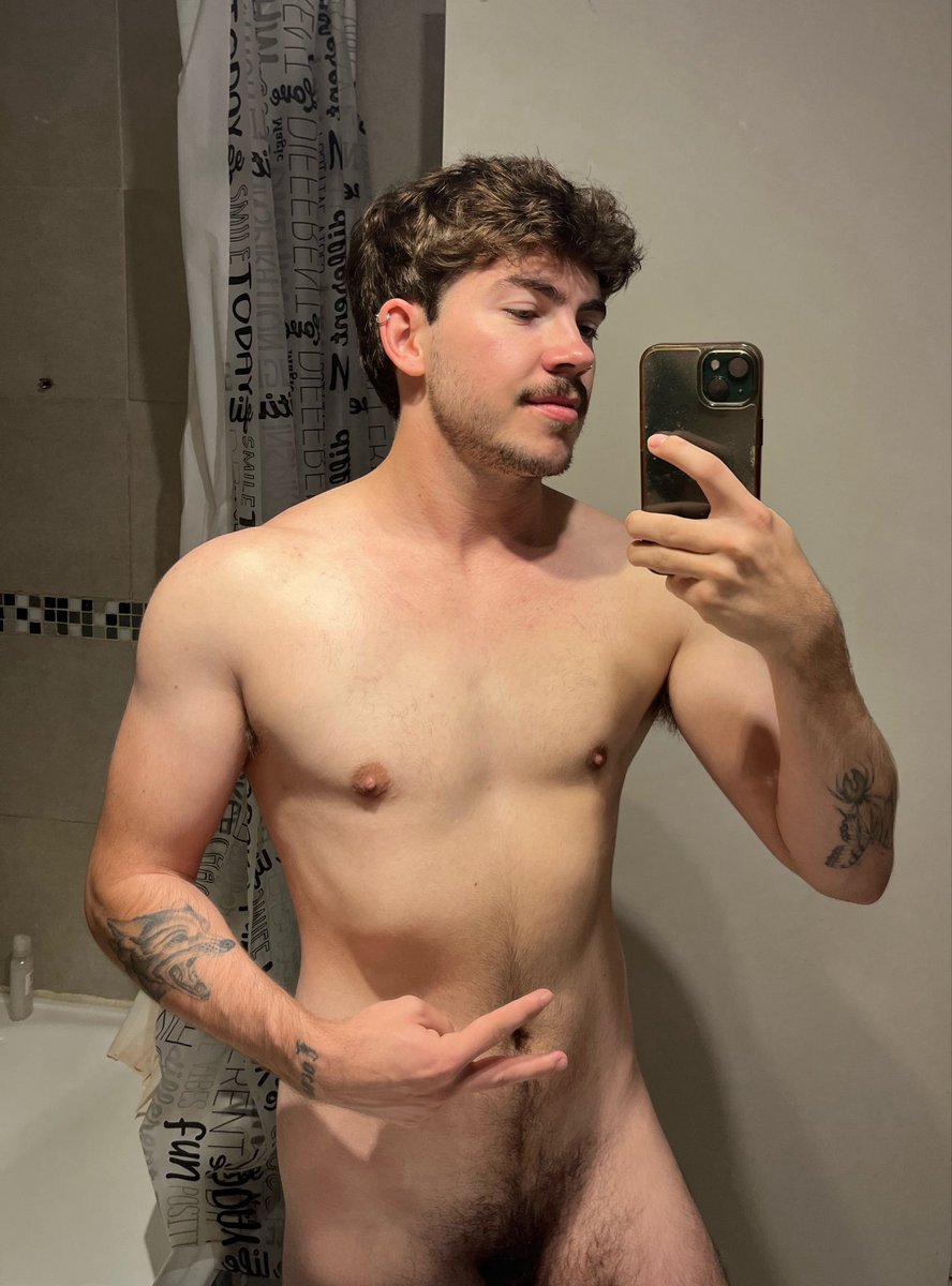 Guy Pussy (Buenos Aires 🇦🇷 - 6/3) tweet media