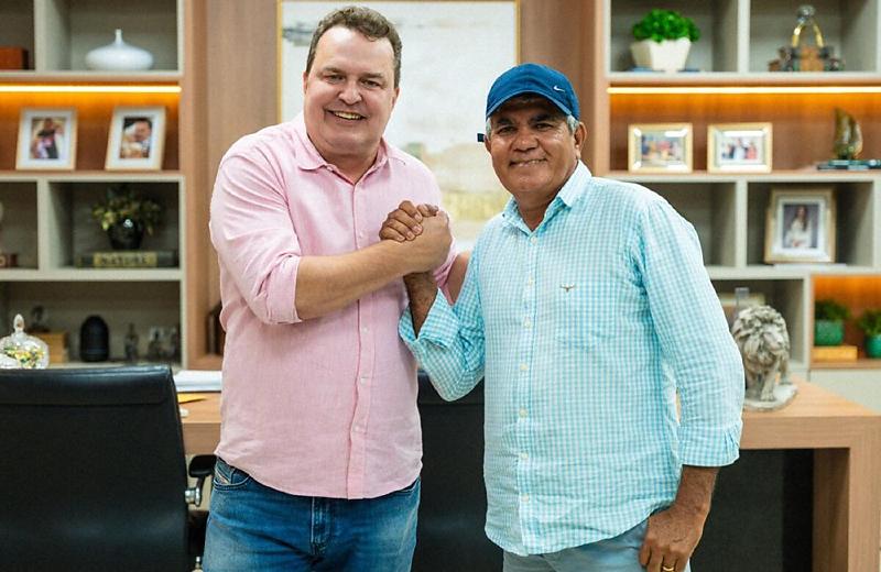 Semana_7's tweet photo. Adelcino lidera com 65,2%; Max Russi aparece em 2º na disputa para estadual em Barra do Garças https://t.co/TcwsBnjZKl https://t.co/VAdAlVySV5