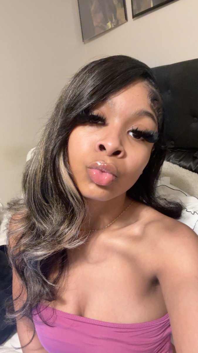 Mspetiteredbone's tweet photo. I am serving face 😋 https://t.co/1GftUbyqy8