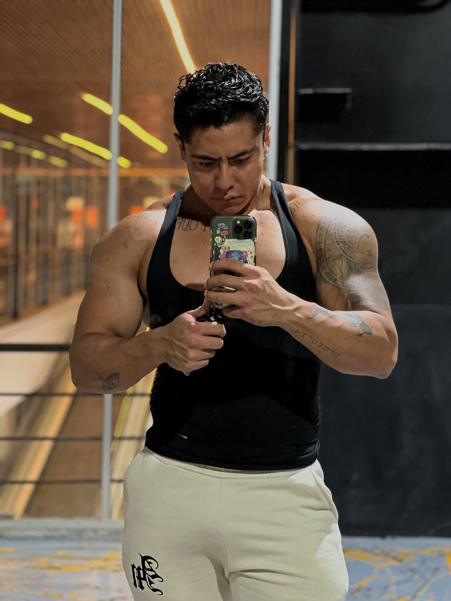 Alfredo Montaño tweet media