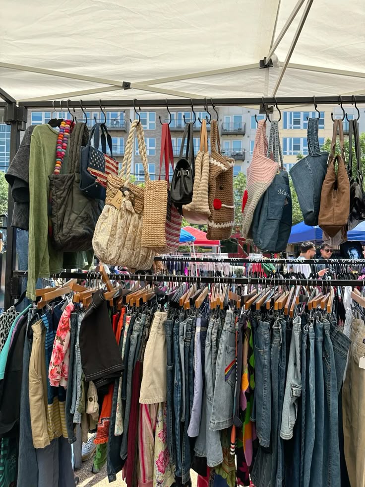 Yuanzombie's tweet photo. °.🐚⋆Go thrifting for summer.ᐟ🫧
Interactive thread poll🧵 ༄.° https://t.co/cNH3dVj3ue