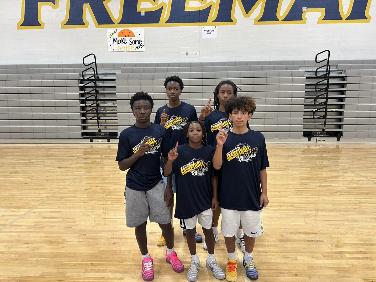 fhsgoldhoops's tweet photo. 5v5 Champs!!
#BattleFriday https://t.co/8BkHCE7fKF