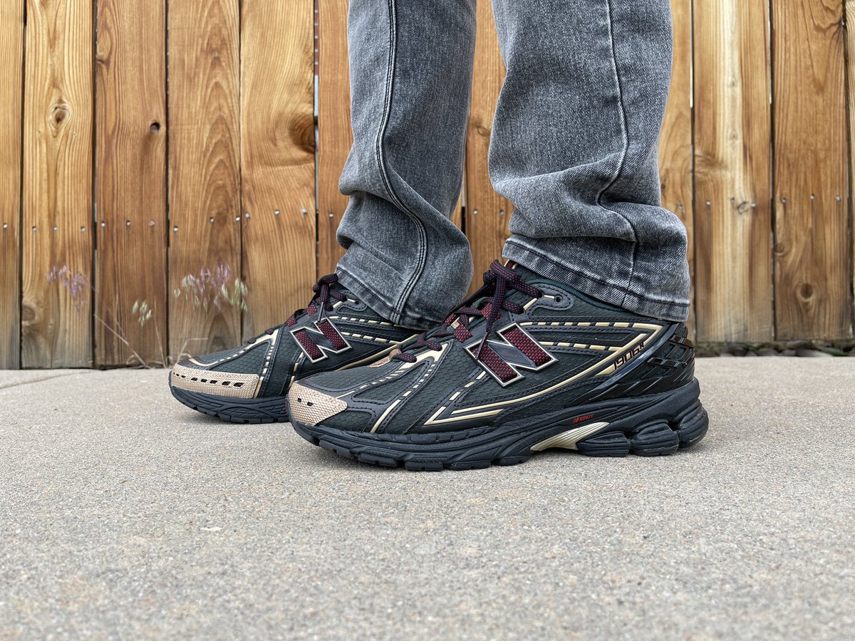 Haktuspit's tweet photo. Kith x New Balance 1906R https://t.co/0POa8RG8Yc