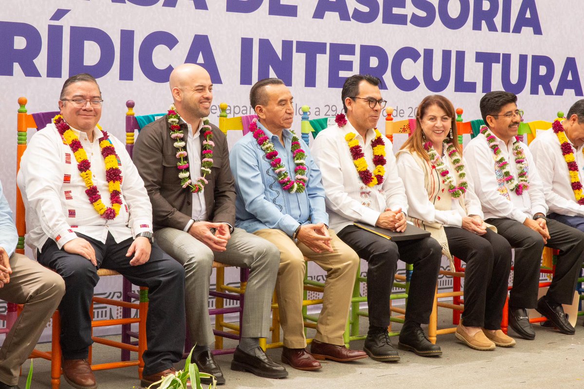 edgarmalc's tweet photo. Junto a la Gobernadora @margarita_gs y el ministro presidente de la SCJN, @HugoAguilarOrti, inauguramos la Casa de Asesoría Jurídica Intercultural en #Hueyapan para fortalecer la certeza jurídica de los pueblos originarios de Morelos. https://t.co/w1N3STZpa3