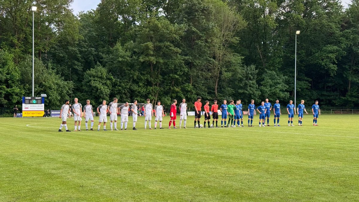 rollenderhsvfan's tweet photo. Aufstiegsrunde zur Verbandsliga (Hinspiel): Eutin 08 II gegen TSV Pansdorf II (1:1)
#eutin08zweite #tsvpansdorf2 #waldeck #rasenplatz #rollenderhsvfan https://t.co/iHq78pslP6