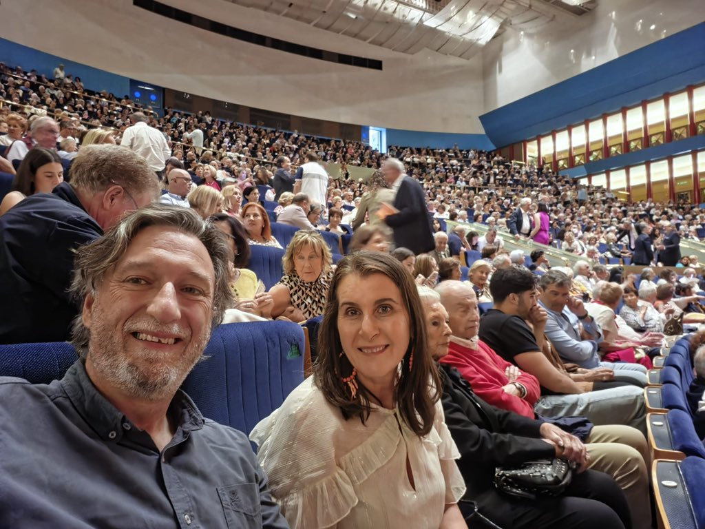 CristobalPlc's tweet photo. Noche de arte, tradición y lírica en el Palacio de Festivales de Cantabria https://t.co/q5tdSpXJd0