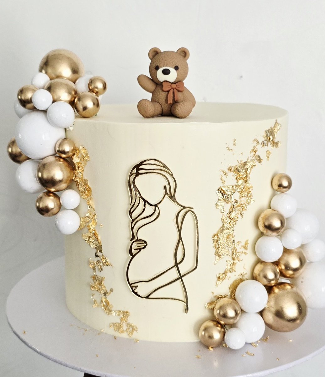 KoCakesNg's tweet photo. A little cake for a very big blessing 🤍🧸

Designed for a baby shower with elegant neutral tones, gold leaf accents, and a sweet teddy topper to celebrate a growing family.

Simple, timeless, and full of love ✨

#KoCakesUK #BabyShowerCake #LuxuryCake #CelebrationCake https://t.co/4uay4GIP4k