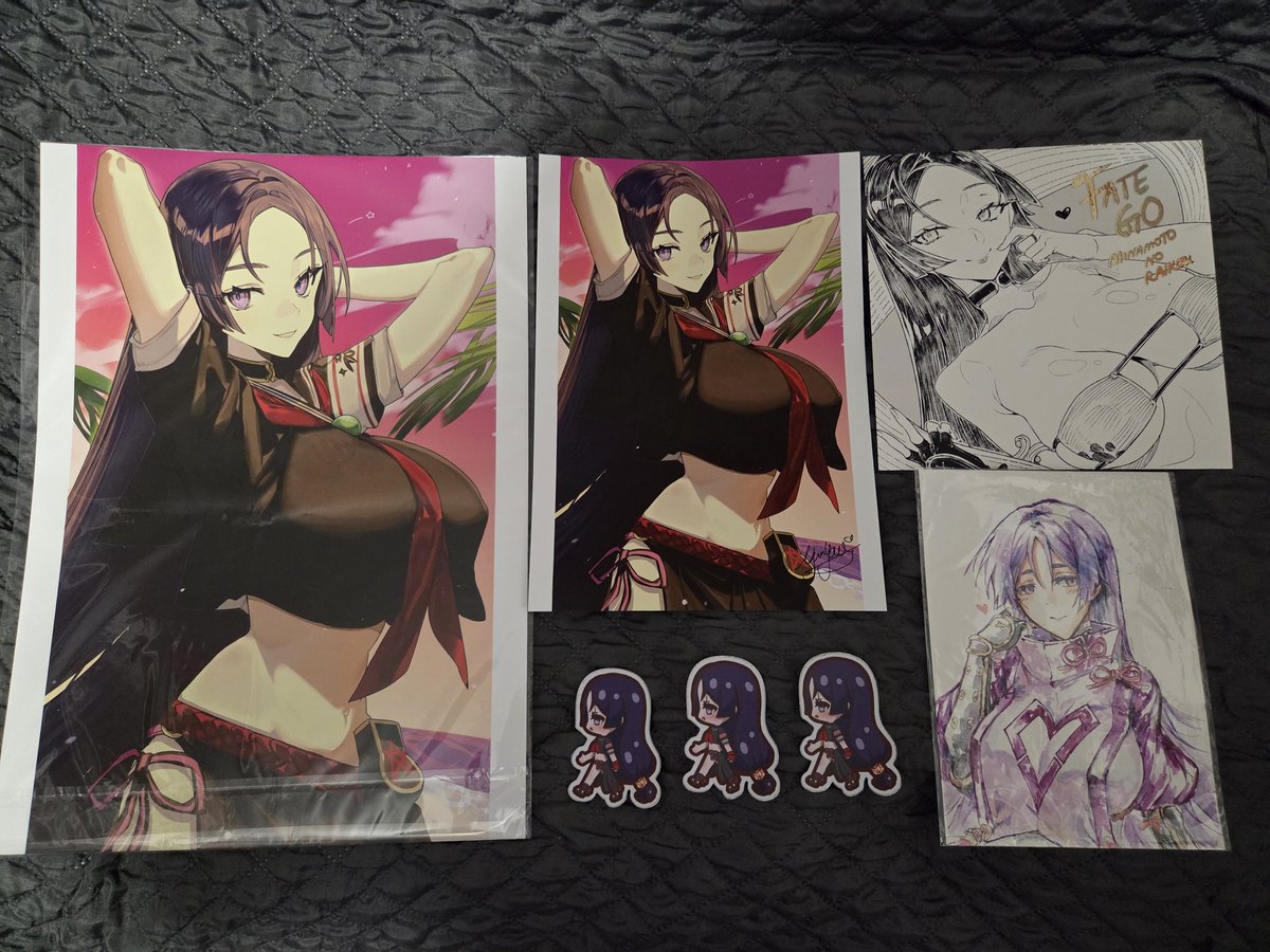 fhASSA_'s tweet photo. Day 1 of Dokomi is over and this has to be a new record when it comes to finding Raikou prints.
Thanks again @Dat_YunYang, @FlorenceMomo and @yakksans https://t.co/k1N6L4eKH5