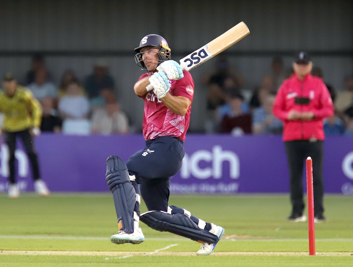NorthantsLegend's tweet photo. NORTHANTS WIN! That's 3 from 3 in the @VitalityBlast. A superb fifer from James Sales, the Steelbacks backed it up with the bat - a bludgeoned 91 partnership from the Aussie pair of Lynn and McSweeney sent a lot of people home happy!

@TheRealCase @JakeSharpeBBC @thecricketdraft https://t.co/WeYnggYHfq
