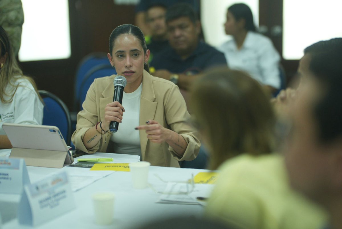 MinInterior's tweet photo. En el encuentro participan la Registraduría, Procuraduría, Fiscalía, Contraloría, autoridades territoriales y empresas de energía, que socializaron sus planes de contingencia y articulación para garantizar el normal desarrollo de las elecciones y el derecho al voto. https://t.co/2HHR5PZjXV