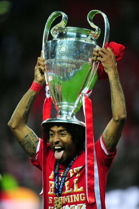 CuriosidadesEU's tweet photo. 🇧🇷 O zagueiro Dante anunciou sua aposentadoria do futebol aos 42 anos, encerrando uma carreira histórica. 👏🏽⚽️

🏆 Champions League
🏆 Copa das Confederações
🏆🏆🏆🏆 Bundesliga
🏆🏆 Copa da Alemanha
🏆 Supercopa da UEFA
🏆 Supercopa da Alemanha
🏆 Mundial de Clubes
🏆 Copa Intertoto 
🏆🏆 Campeonato Belga
🏆 Supercopa da Bélgica