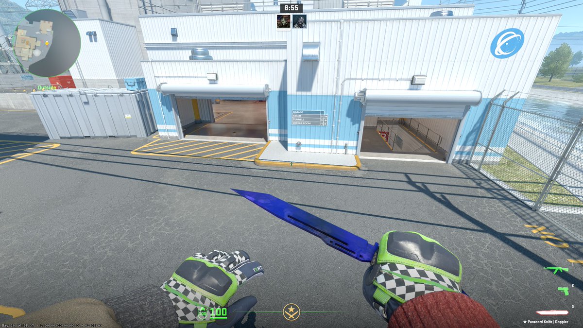 Frostty_'s tweet photo. Ok, I changed my mind. Going with moto gloves instead. They look so much cleaner for it being FT https://t.co/u9wnH2b8Nh
