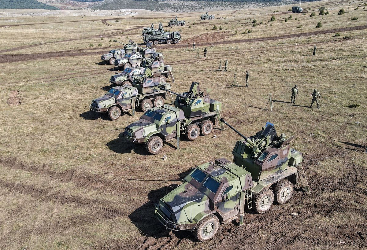 Slavic951's tweet photo. Serbian Bofors 40mm cannon equiped SHORAD system (PASARS 16) and a modernized soviet STRELA manpad with additional passive thermal sight, new IR seeker, laser proximity fuse, and an increased lethality with a more potent high-explosive fragmentation warhead (STRELA 2M/A) https://t.co/6mhrk1CIKw