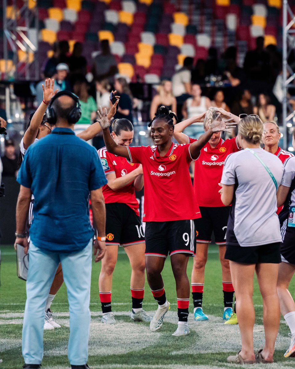 ManUtdWomen's tweet photo. Bringing the energy 😄🔋 https://t.co/jDOAsbz1bB