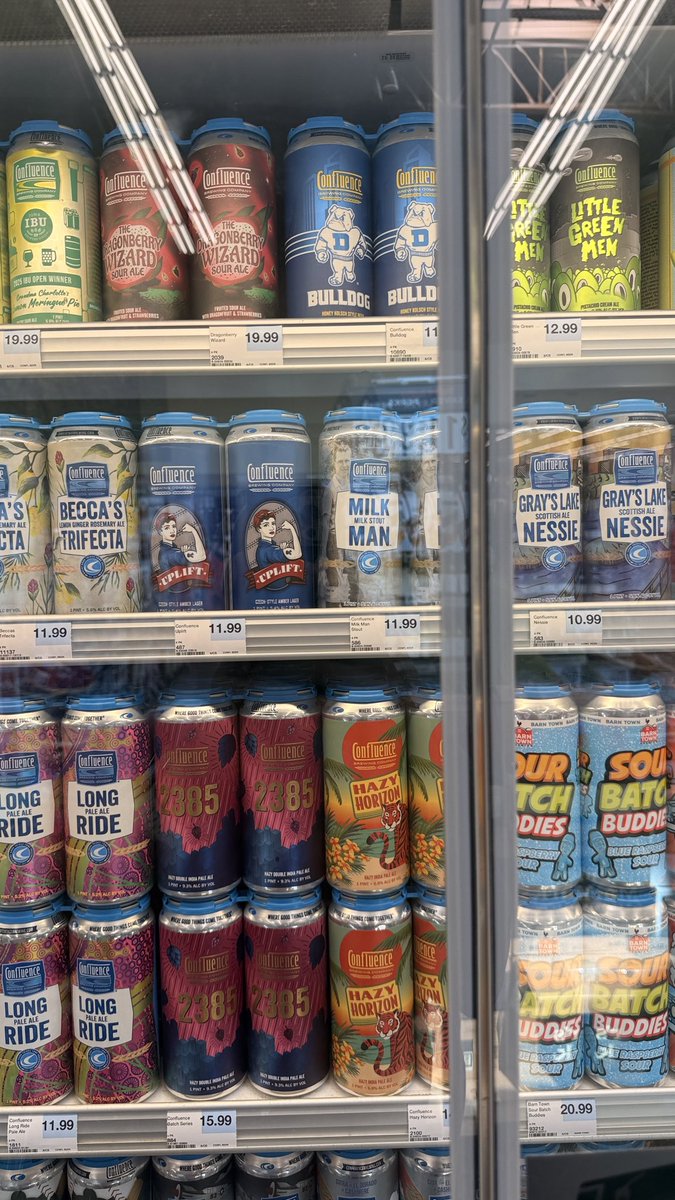 CHDAngelMom's tweet photo. Ooh, ooh!! @ConfluenceBrew has a whole new batch! Loving the variety of IPA’s - will be trying the 2385 / Light & Squuzy for the 1st time & am super stoked to see ASH TREE is BACK BAY-BEE!! 

I’m gonna be getting LIT tonight LMAO #OnPatrolLive #OPLive #OPL #OPNation #DrinkOfTheNight