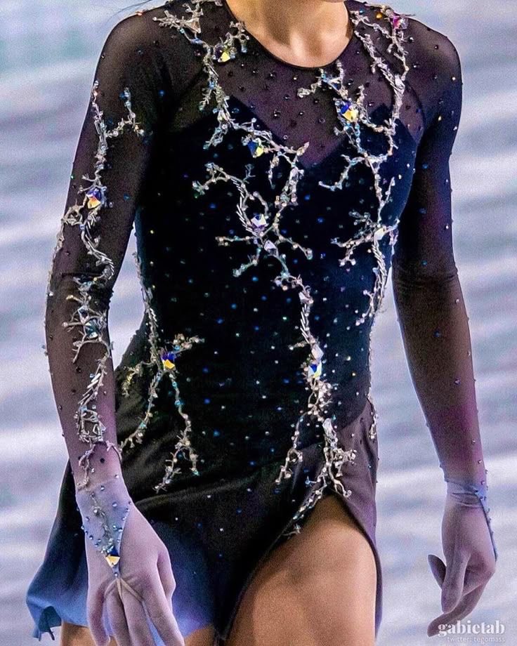 best figure skating costumes ✨ tweet media