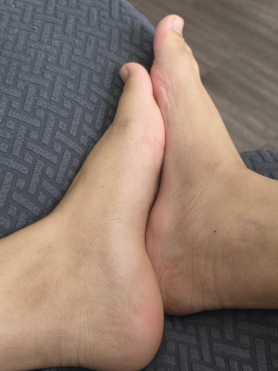 girlfromapt203's tweet photo. @FeetFinder Hello there https://t.co/FXfZuxg174