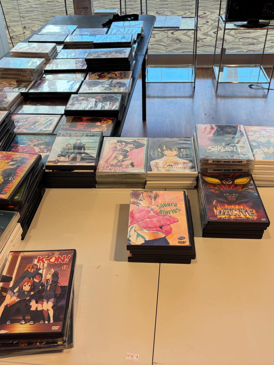 Boxuchan1's tweet photo. The great pricing has begun. 

We are SO excited to see y’all next Saturday for our grand opening!!! The first 10 customers that day will get a FREE Boxuchan!!! See you guys on June 6th!! 

#animestore #manga #raleighnc #carync #physicalmedia https://t.co/z8wIeaeZOE