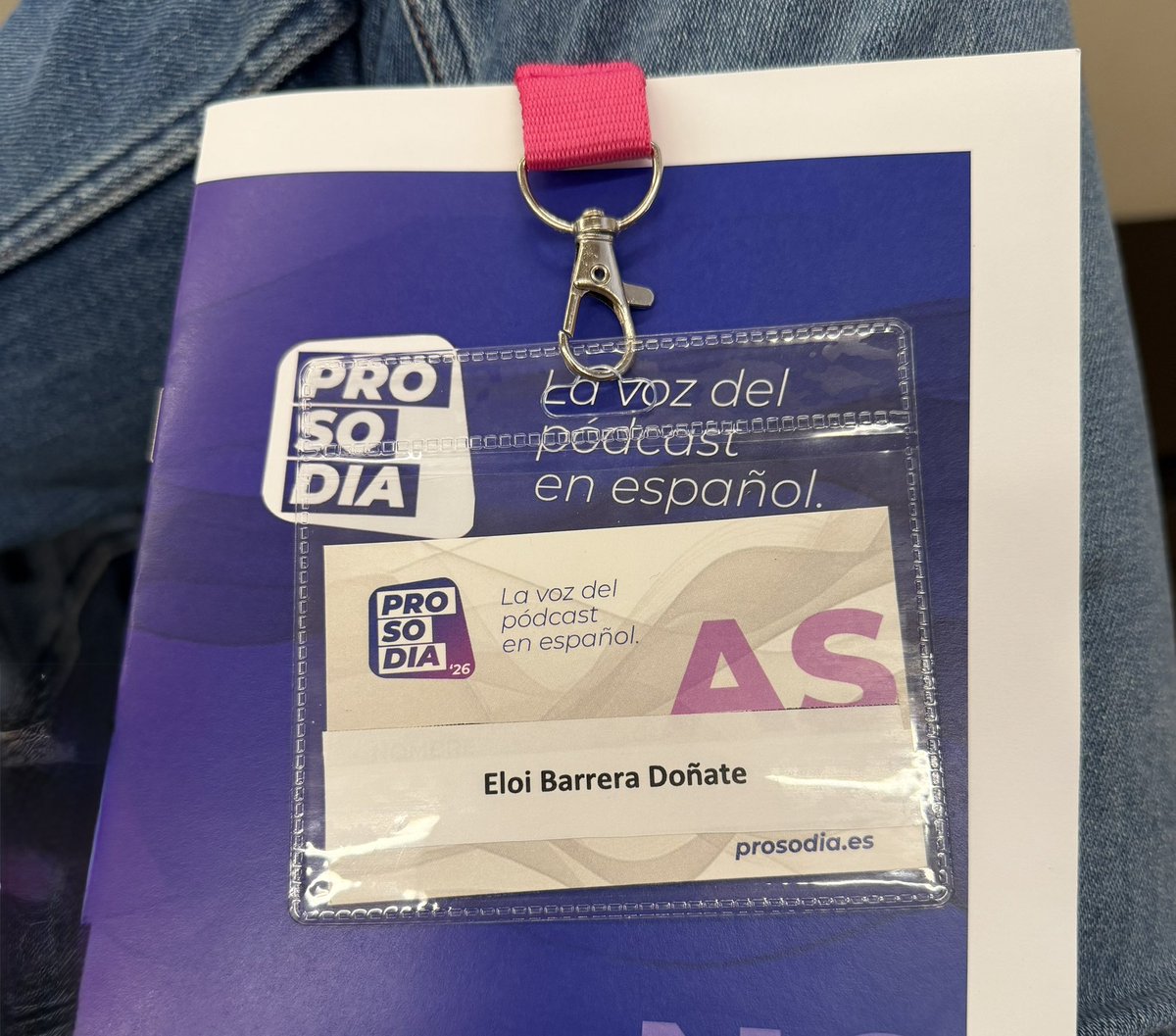 EloiBarrera's tweet photo. 🎤🎧💃🏻 Els professionals del pòdcast i el periodisme sonor ens reunim al festival Prosodia, a Sevilla! https://t.co/9UMSPoJWV8