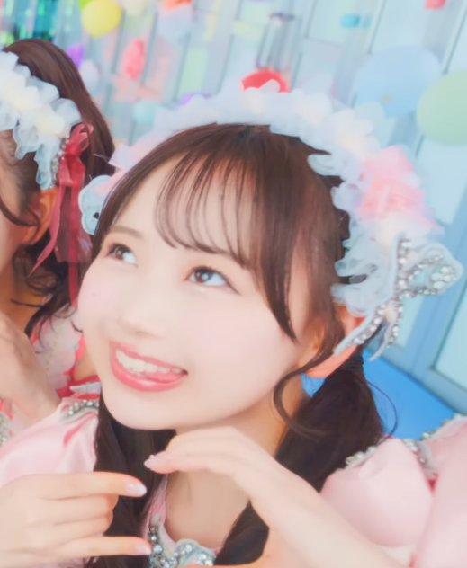 舌ペロかわいい！！・・・ん？ スケベな目してる？笑 ＃松本かれん