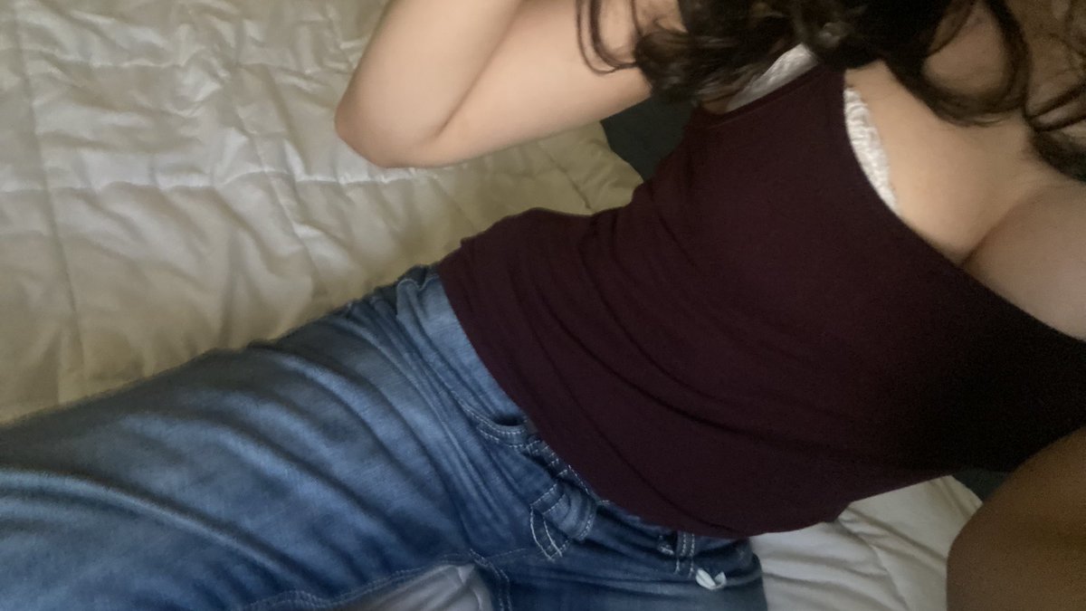 lili tweet media