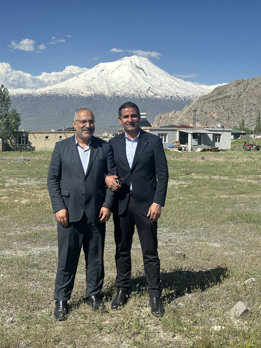 sena_gecit's tweet photo. Çalışma ve Sosyal Güvenlik Bakanlığı İş Sağlığı ve Güvenliği Daire Başkanı, 28. Dönem AK Parti Ağrı Milletvekili Adayı ve kıymetli dostum Sayın Şaban POLAT’ın ilçemize teşrifleri bizleri ziyadesiyle memnun etmiştir.

Nazik ziyaretleri dolayısıyla kendilerine teşekkür ediyorum. https://t.co/dWogpggR6y