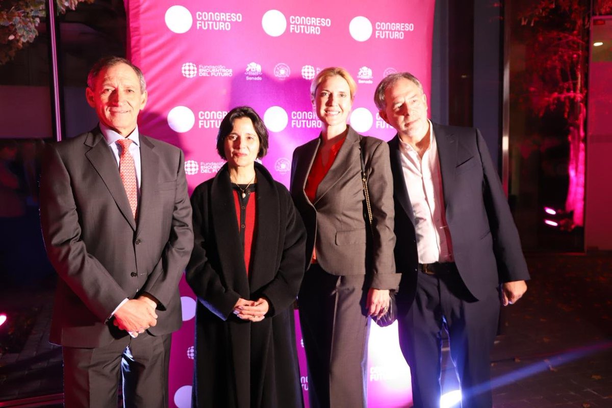 colmedchile's tweet photo. [#ResumenSemanal] Nuestra Presidenta, Dra. Anamaría Arriagada, participó del lanzamiento de la Ruta Futuro 2026–2027 de Congreso Futuro, instancia que marcará el inicio de una nueva edición de este reconocido espacio de encuentro y reflexión en torno a conocimiento, ciencia y futuro y que contará con la participación de José María Lassalle, destacado intelectual, escritor y ex ministro del Gobierno de España, reconocido por su mirada sobre la relación entre tecnología, democracia y sociedad.