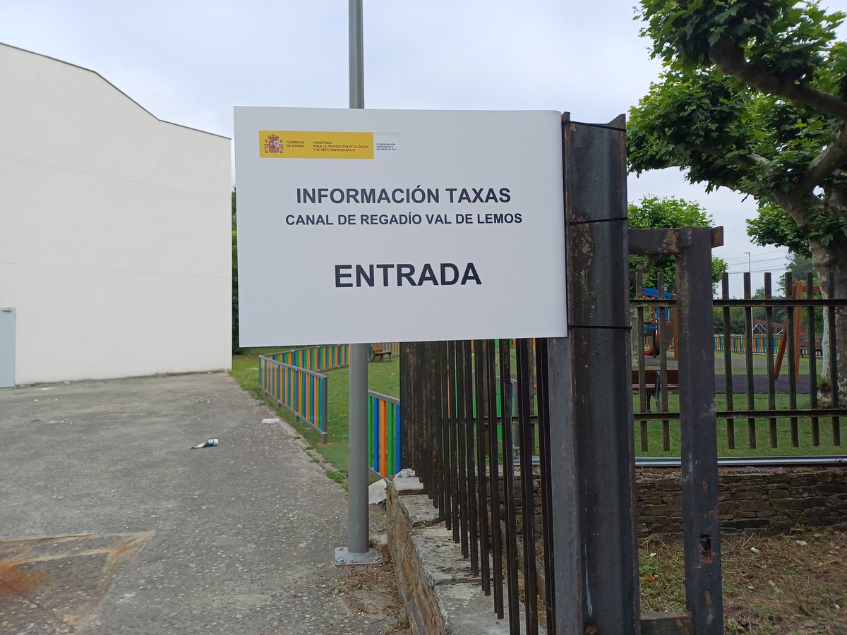 onda0monforte's tweet photo. A @CH_MS abre este luns oficina en @MonforteLemos no edificio que teñen na Pinguela para atender ós regantes do Val de Lemos aos que lle pasan a cobro as taxas correspondentes o 2025. Son as primeiras que lle cargan dende o 2.002 https://t.co/2ikM72fRhw https://t.co/AoFa1gt2yn