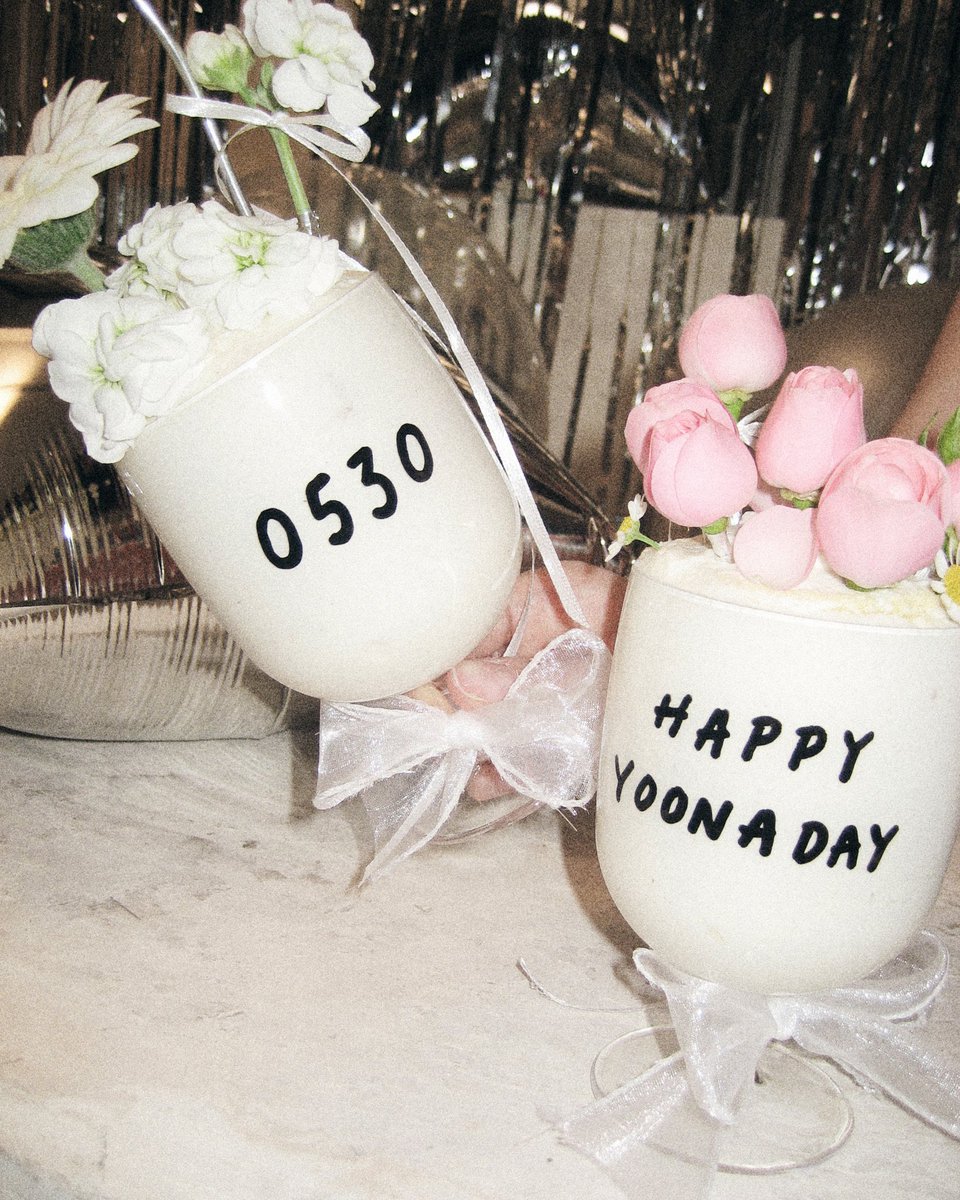 imy_oona's tweet photo. #위시투윤아 #WishToYoonA     
윤아야 생일축하해    
Happy Birthday YoonA https://t.co/Wiv5dkOxCY