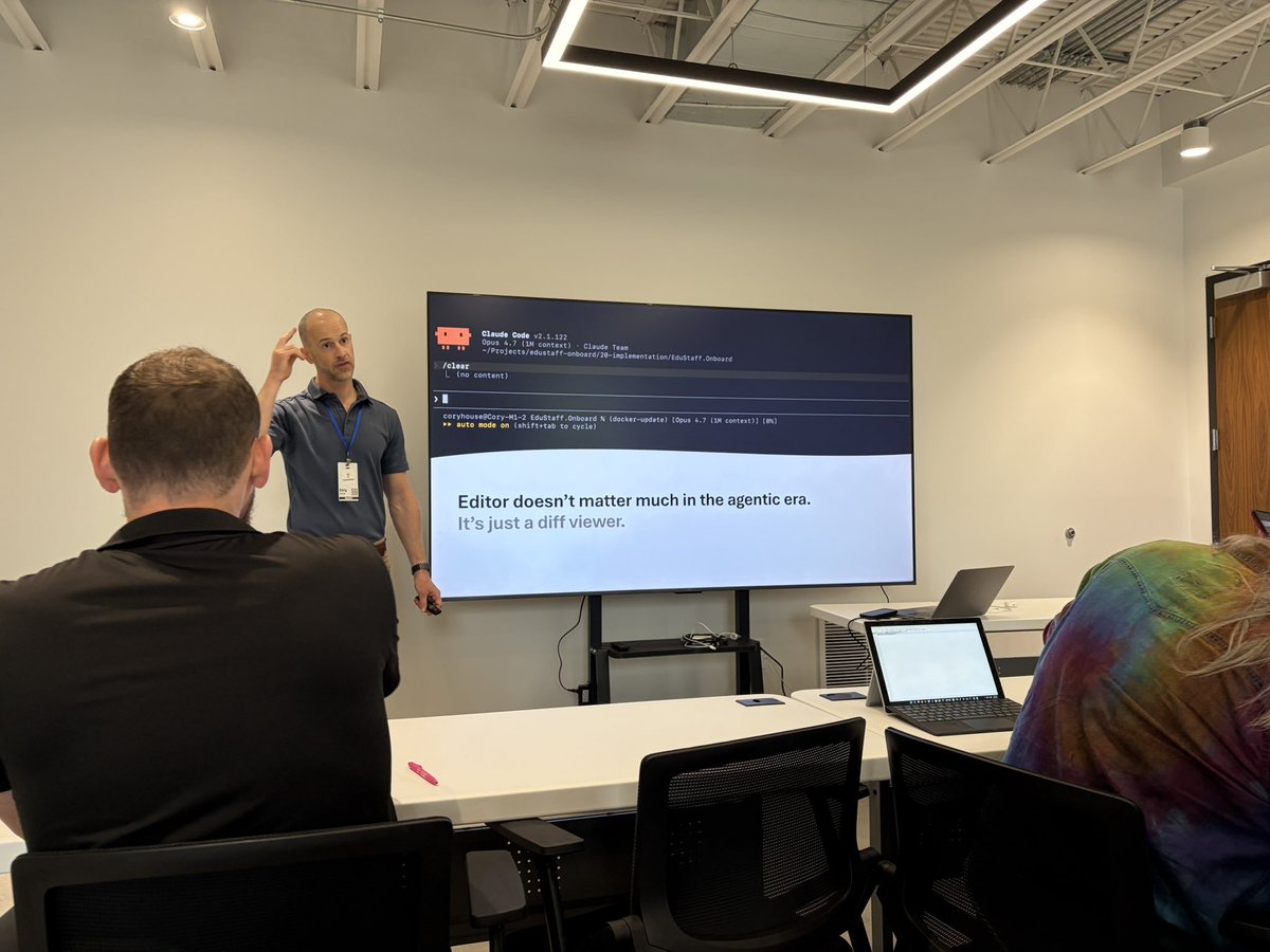 Cory House tweet media