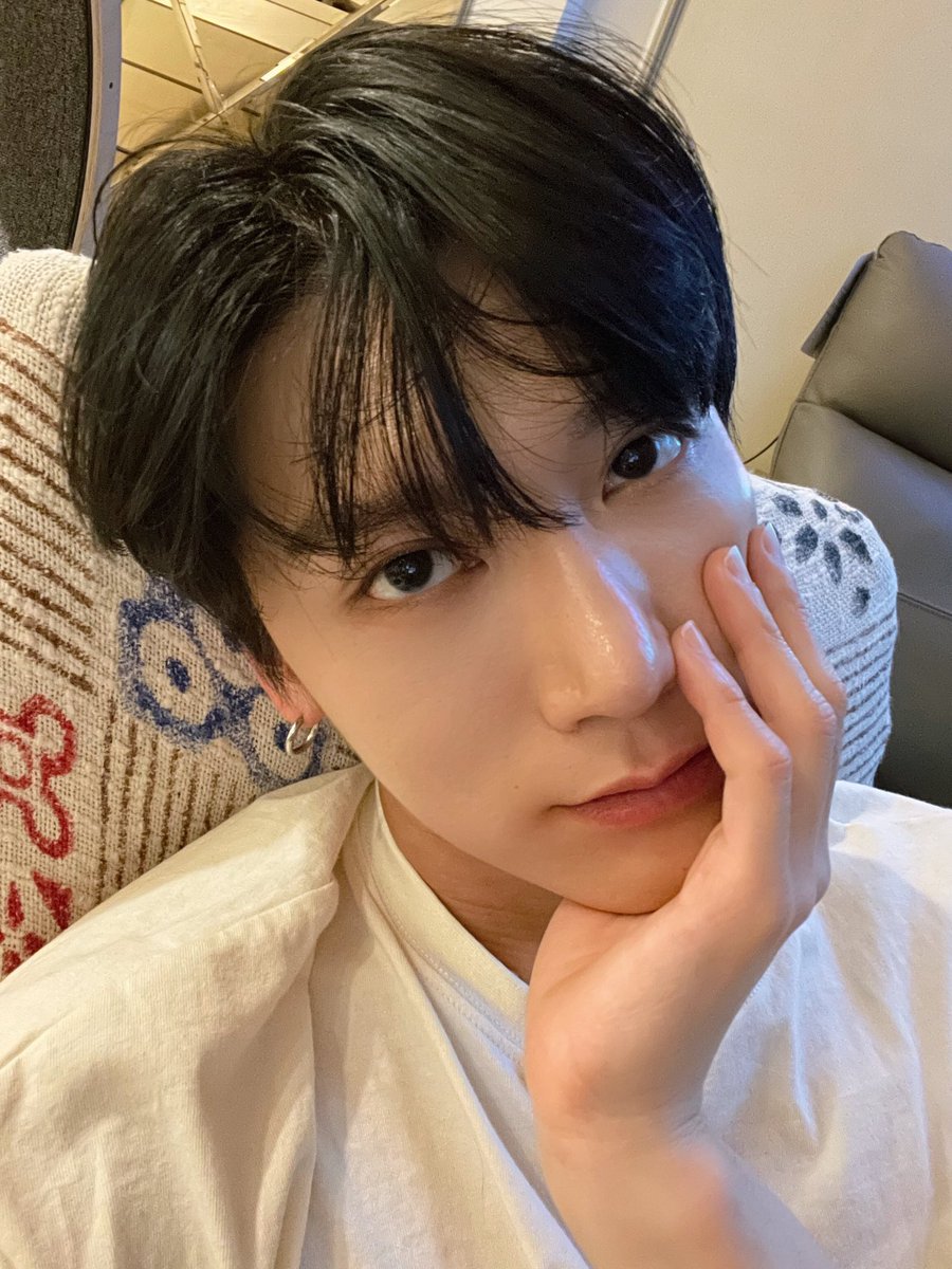 ᴊᴇᴏɴɢᴊᴀᴇᴜɴ ̫♥︎ tweet media