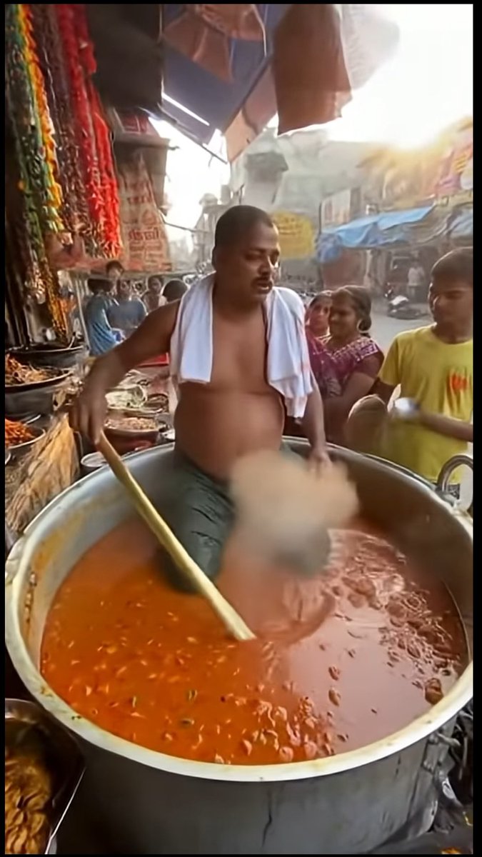 Landy82428's tweet photo. @OtaCursed y nos burlabamos de la india con su sopita de pies del río Ganges https://t.co/Jf8sotRNDy