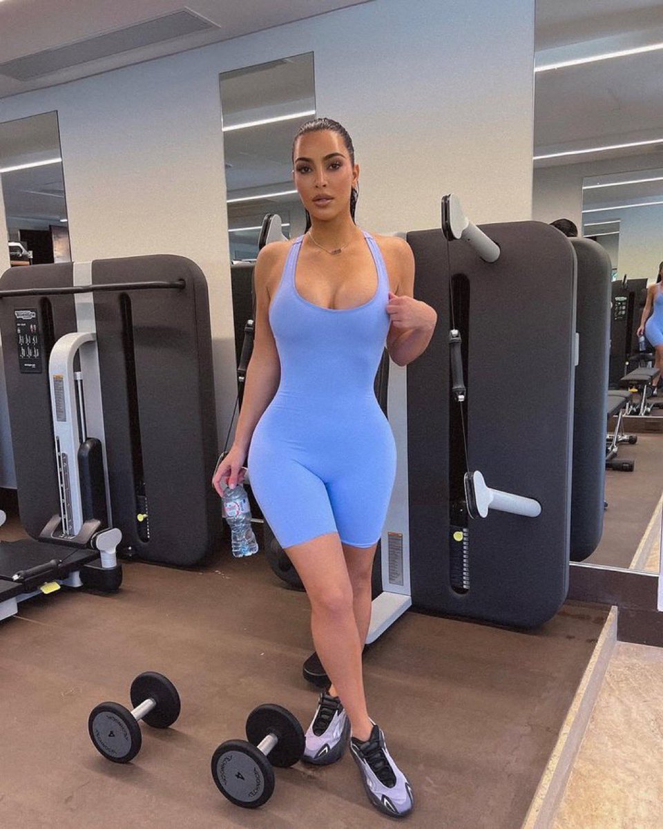 Queen Kim Kardashian tweet media